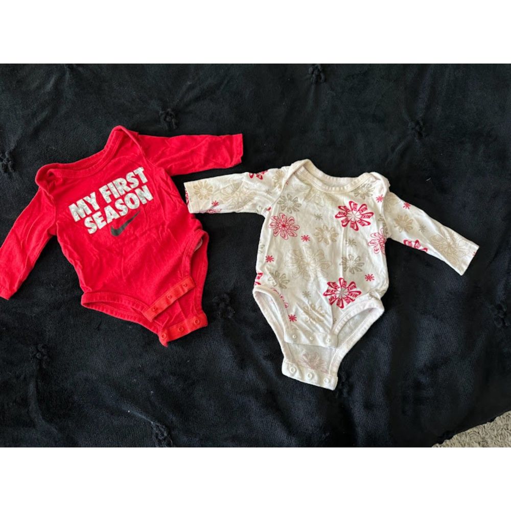 baby girl boy NIKE Christmas holiday onesies 0-3 MONTHS bundle